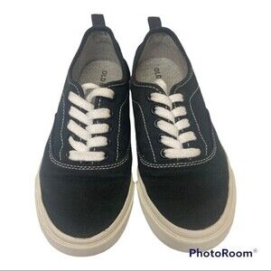 Old Navy Kids Black and White Tennis Shoes Size 13